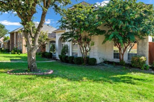 9516 Daly Dr, Plano TX  75025-5157 exterior