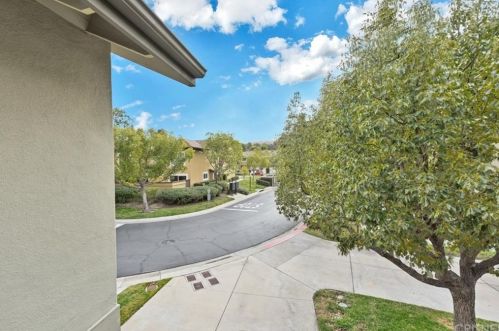 571 Glenhurst Dr, Anaheim CA  92808-1927 exterior