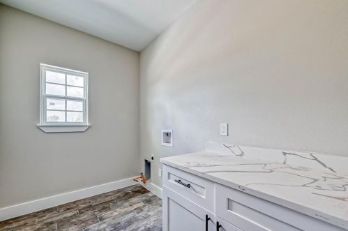 206 Cattle Drive Trl, Angleton TX 77515-9085 exterior