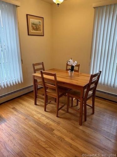 108 Middlesex Ave, Chester CT  06412-1224 exterior