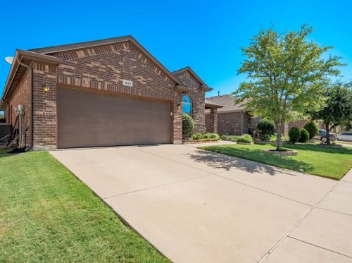 1821 Capulin Rd, Fort Worth TX  76131-1294 exterior