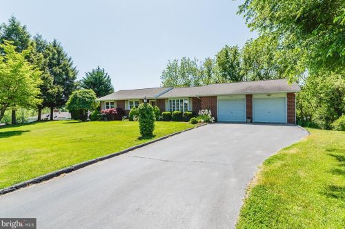 1503 Wildwood Dr, Fallston, MD 21047-1725