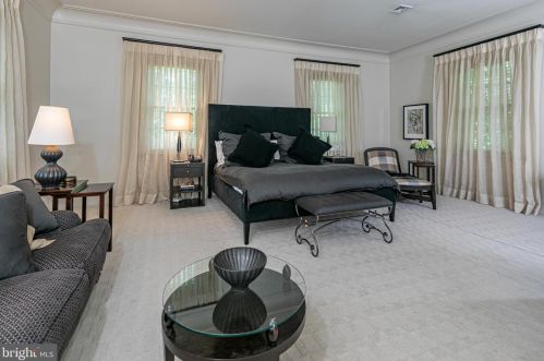 110 Brooks Bnd, Princeton NJ  08540-7545 exterior