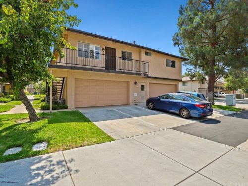 5957 Nelda St, Simi Valley, CA 93063-4058