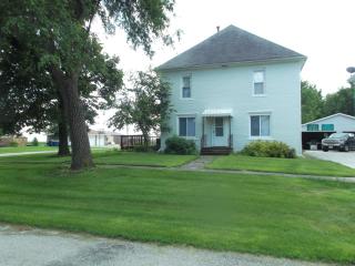 220 Cleveland St, Cullom IL  60929-7192 exterior