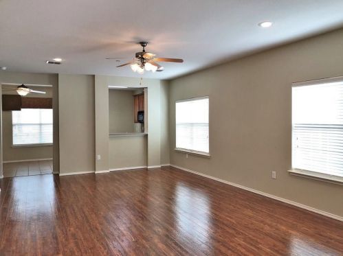 7213 Rembrandt Dr, Plano TX  75093-8428 exterior