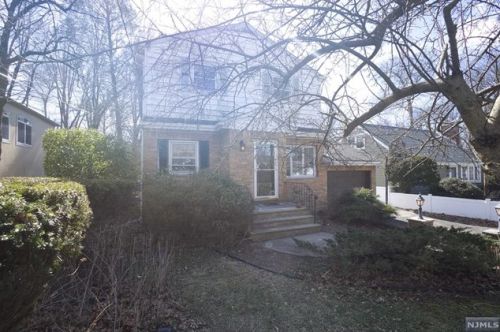 327 Webb Ave, River Edge, NJ 07661-1442