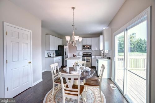 152 General Stonewall Jackson Blvd, Harpers Ferry WV  25425-3018 exterior