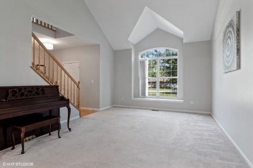 669 Burdette Ave, Glendale Heights, IL 60139-3365