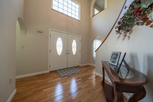 600 Harvester Dr, Noblestown, PA 15071-9392