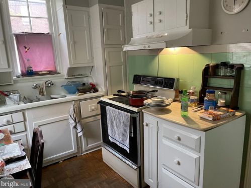 429 Allens Ln, Philadelphia PA  19119-1104 exterior