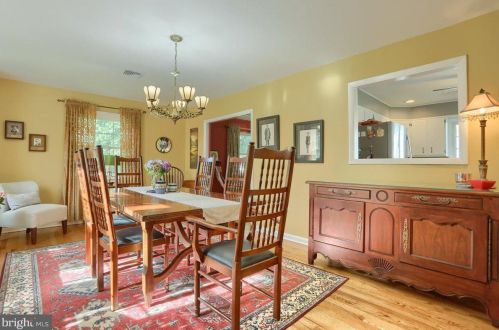 4602 Danbury Rd, Harrisburg, PA 17109-1623