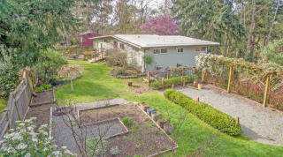 20313 Ridge Rd, Vashon, WA 98070-6261