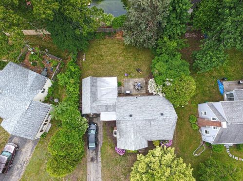 97 Delwood Rd, Warwick, RI 02889-1105