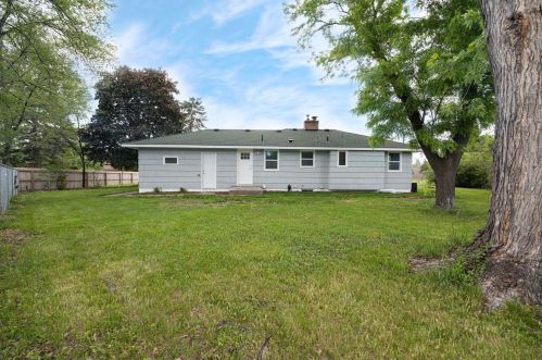 6214 Lilac Dr, Minneapolis MN  55430-2248 exterior