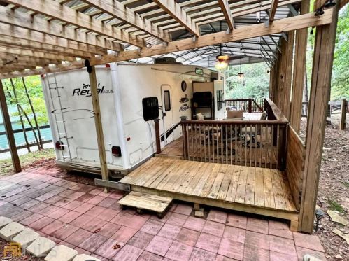 62 21st St, Ellijay, GA 30540-6492