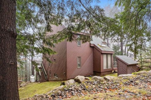 98 Loon Brook Rd, Lincoln, NH 03251-4311