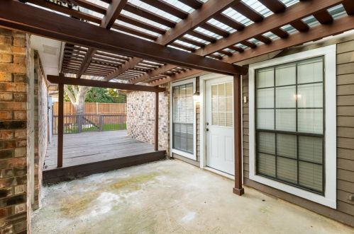 4221 Harvest Pt Dr, Carrollton TX 75010-4124 exterior