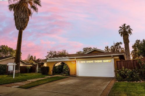 2363 Norwood Rd, Livermore, CA 94550-6528