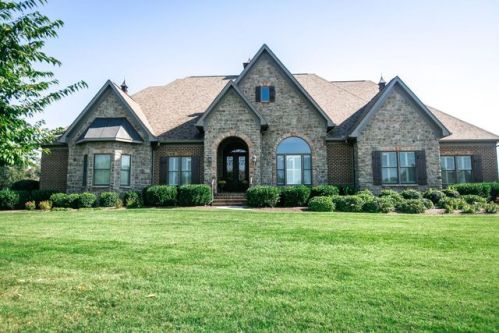 3611 Plantation Ct, Mcghee Tyson Ang Base, TN 37777-3778