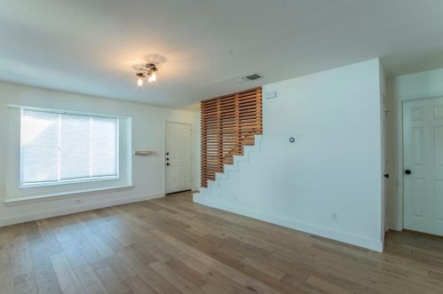 1408 Cedar Ave, Austin TX  78702-1838 exterior