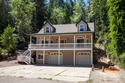 1921 Larsen Dr, Snowline Camp, CA 95709-9756
