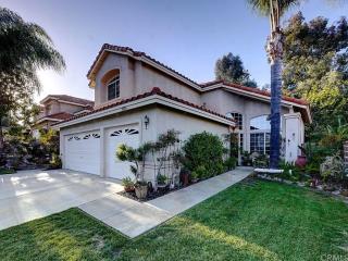 1024 Funquest Dr, Fallbrook, CA 92028-2714