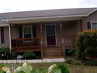 1955 Forest Rd, Stovall, GA 30222-2255