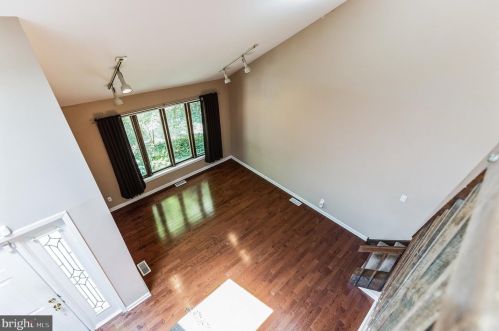 142 Hawthorne Ave, Tavistock NJ 08033-1401 exterior