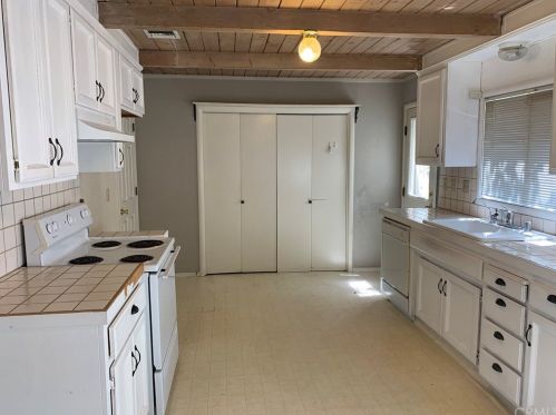 1609 Carol Ave, Dos Palos, CA 93620-2514