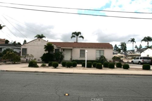 5422 Delong St, Cypress, CA 90630-5963