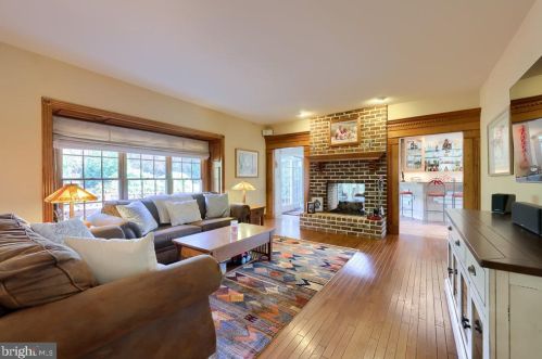 1991 Pickering Trl, Lancaster PA 17601-4972 exterior