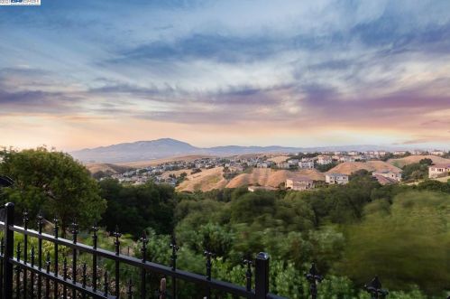 932 Winsford Ct, San Ramon, CA 94583-6000