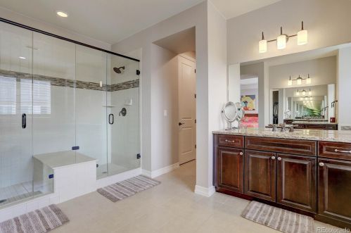 27270 Lakeview Dr, Aurora CO 80016-2514 exterior