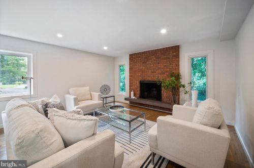 150 Loomis Ct, Princeton NJ  08540-3439 exterior