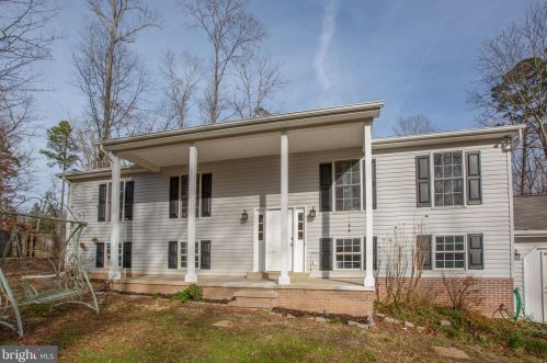 12579 Bristersburg Rd, Midland, VA 22728-2515