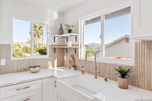 252 Plumosa Ave, Vista CA  92083-8022 exterior