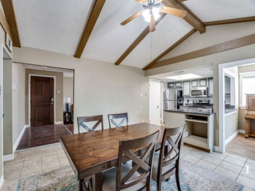 5529 Valley Mills Dr, Garland, TX 75043-5449