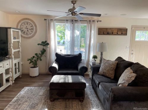 2642 Sable Way, Aurora CO  80014-2404 exterior