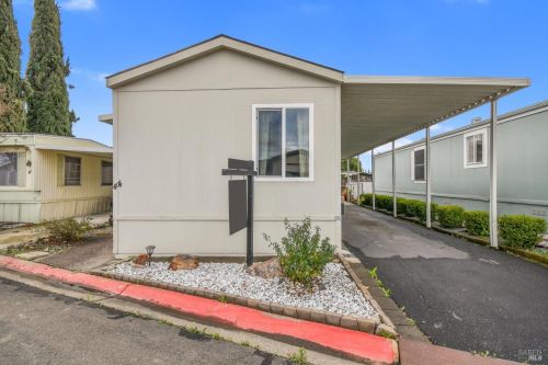 44 Lemon Tree Cir, Vacaville, CA 95687-3231