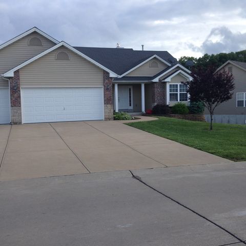 1216 Riesling Ln, Horine, MO 63070-3502