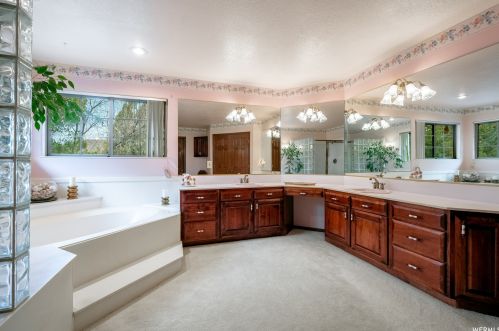 1821 Dammeron Vly, Saint George UT 84783-5156 exterior