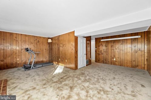 5250 Bradgen Ct, Springfield VA  22151-3505 exterior