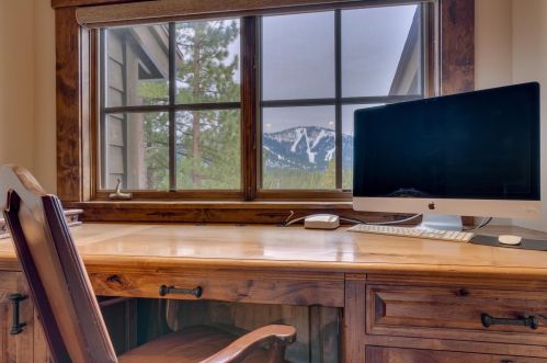 240 Laura Knight, Truckee CA  exterior