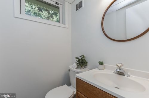 10610 Glenwild Rd, Silver Spring MD 20901-1602 exterior