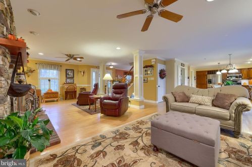 2078 Jarvis Rd, Lancaster PA  17601-6026 exterior