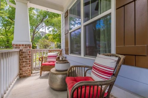 1648 Beacon Hill Blvd, Atlanta GA  30329-2556 exterior