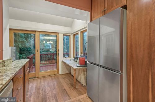 8024 Glenside Dr, Silver Spring MD 20912-7326 exterior