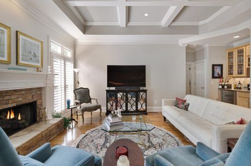 2527 Brookline Cir, Atlanta GA  30319-3690 exterior