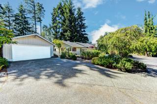 315 193rd Ct, Seattle, WA 98177-3025
